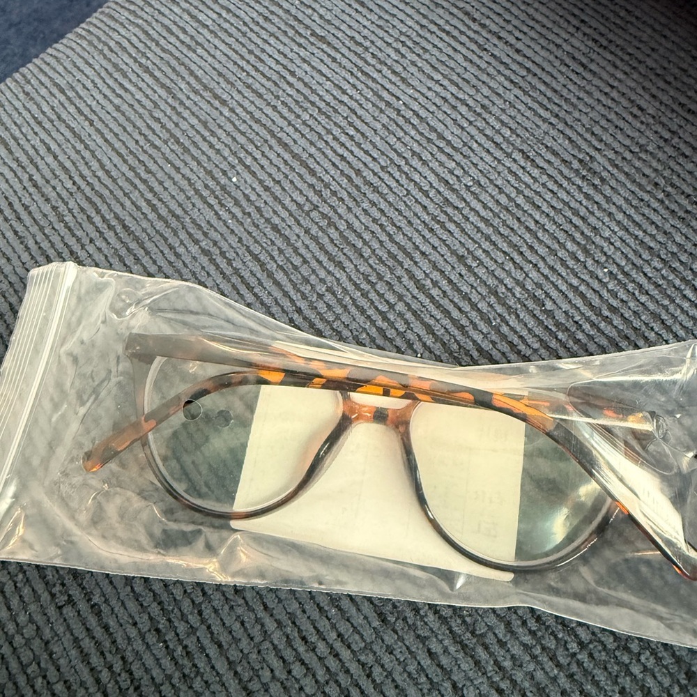 Tortoise Shell Glasses -7.0 - Picture 3 of 5